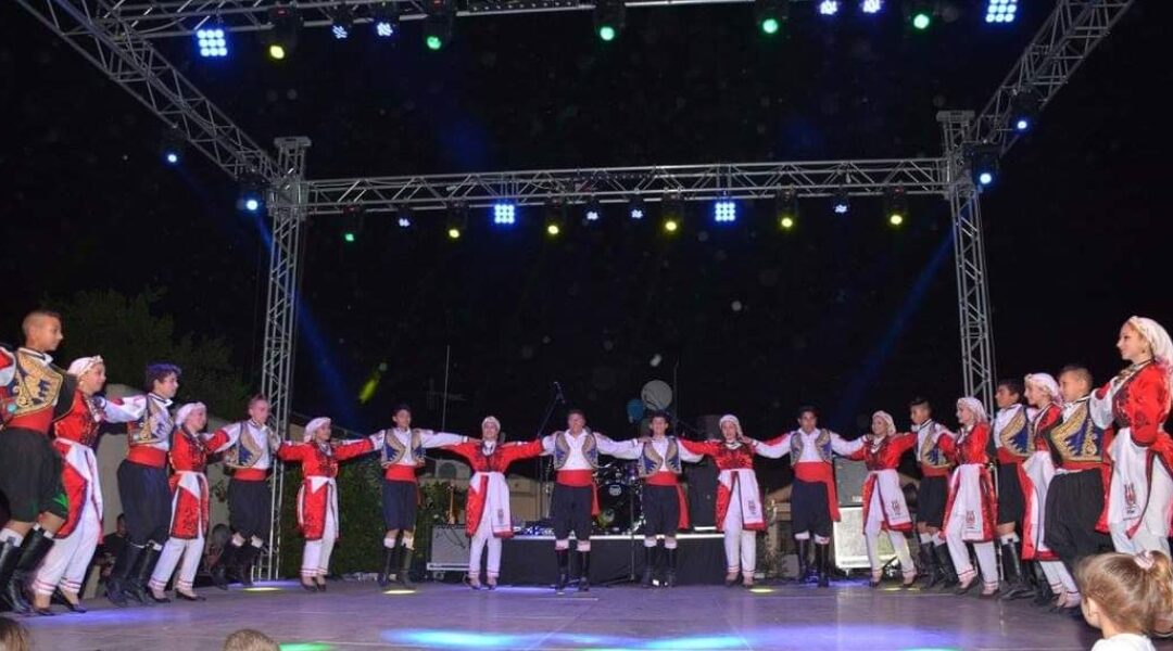 Kıbrıs Türk halk oyunu ekibi — Beyarmudu Halk Dansları Festivali temsili görseli