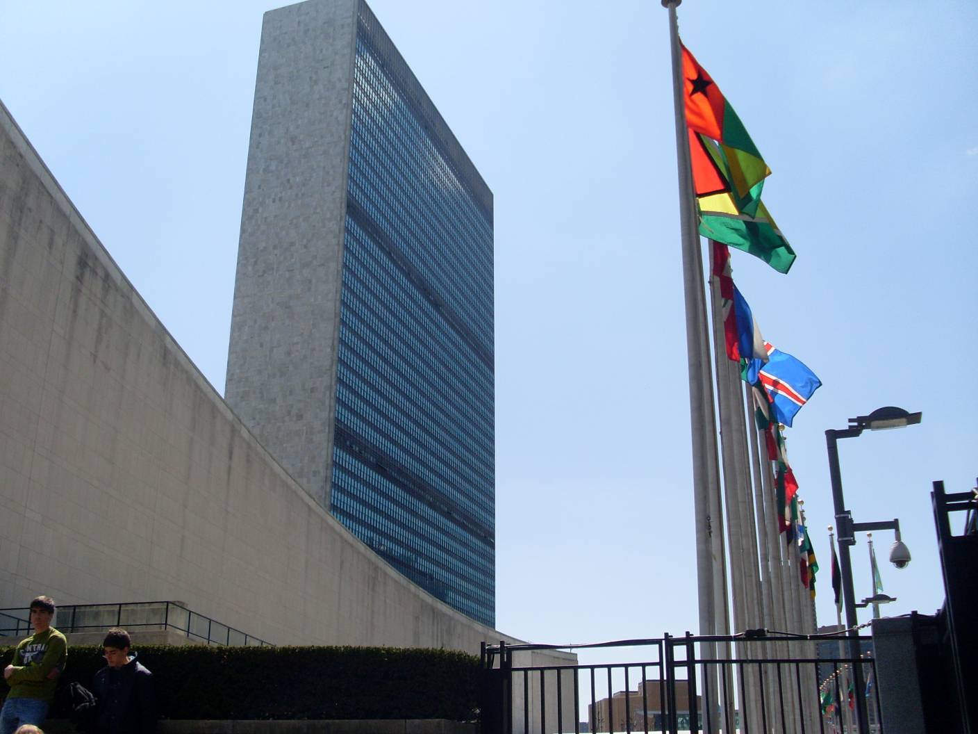 Guterres Kıbrıs'ta, Temaslar Başladı