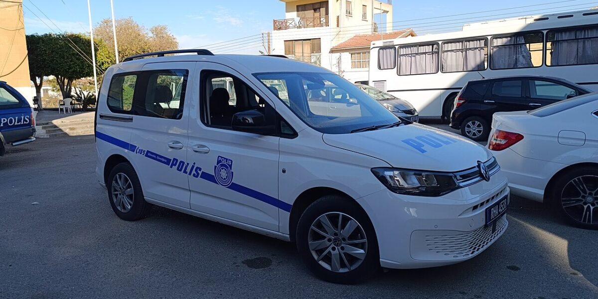 Kuzey Kıbrıs Türk Cumhuriyeti polis aracı, ölümlü trafik kazası haberi temsili görseli